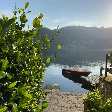Villa Giardino Con Pontile Sul Lago D'orta In Riva Orta San Giulio