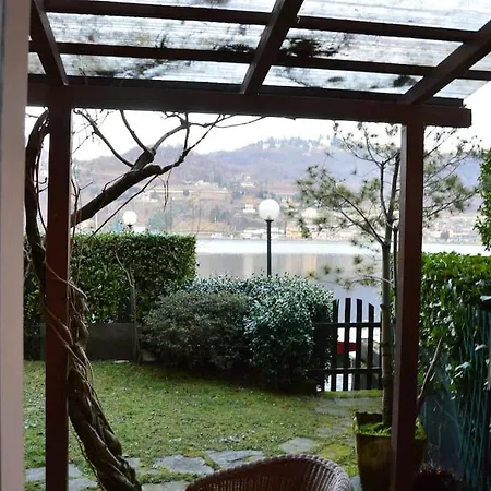 Villa Giardino Con Pontile Sul Lago D'orta In Riva