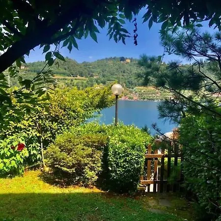 Giardino Con Pontile Sul Lago D'orta In Riva Villa *