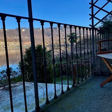 Villa Giardino Con Pontile Sul Lago D'orta In Riva Orta San Giulio