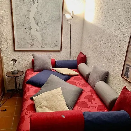 Villa Giardino Con Pontile Sul Lago D'orta In Riva
